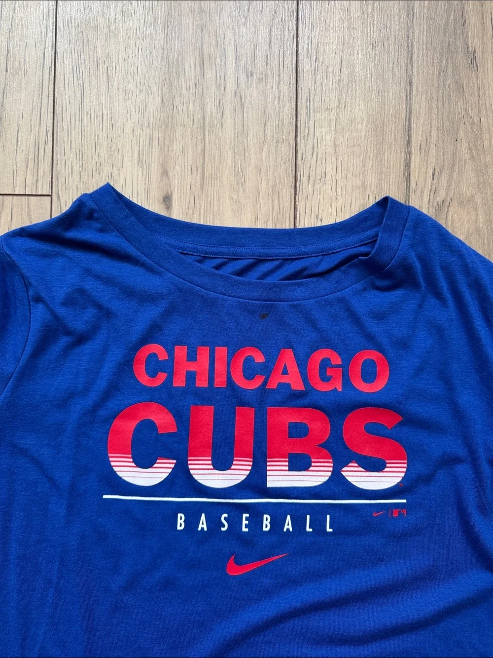 NWT Nike Chicago Cubs MLB Baseball T-Shirt Women’s L Blue Genuine Merchandise